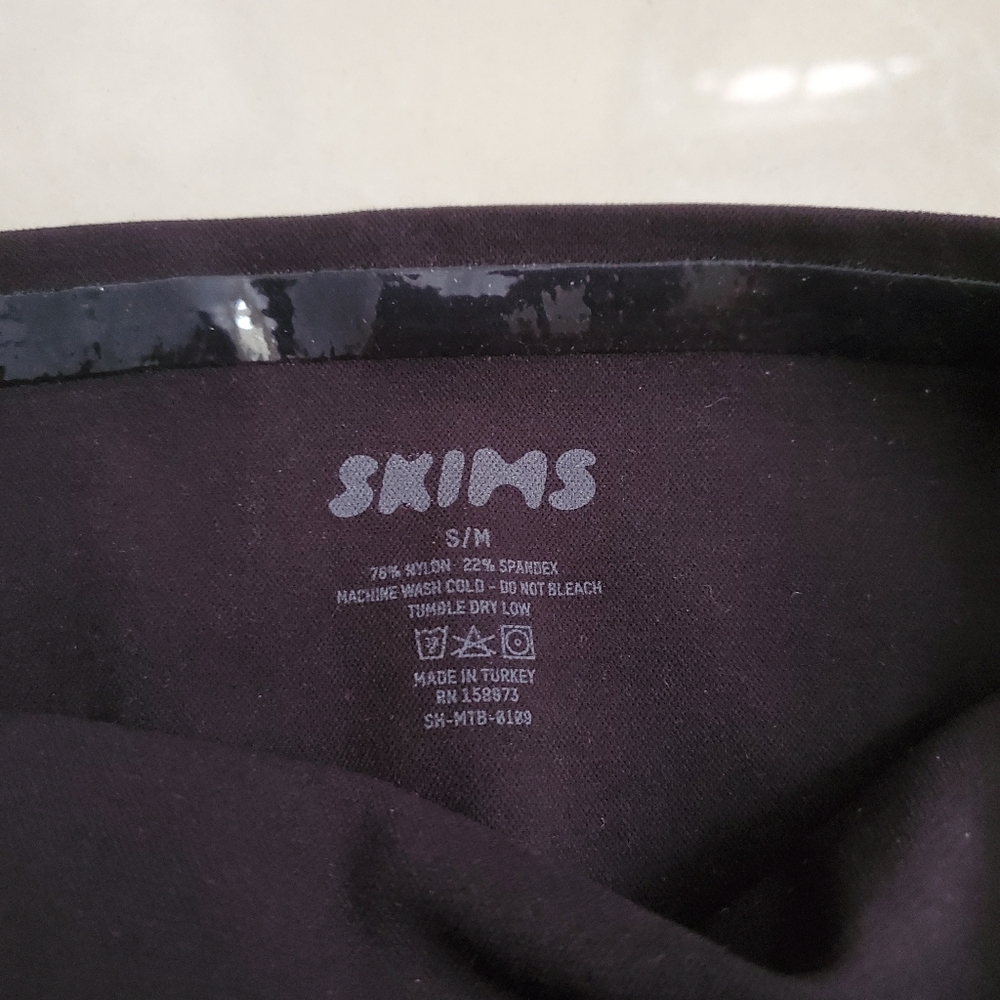 SKIMS Sculpting undie